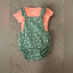Carter’s 6 months baby girl t-shirt and romper.